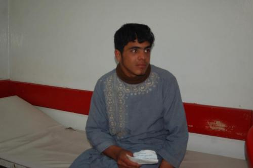 Ein afghanischer Mann im Krankenhaus.